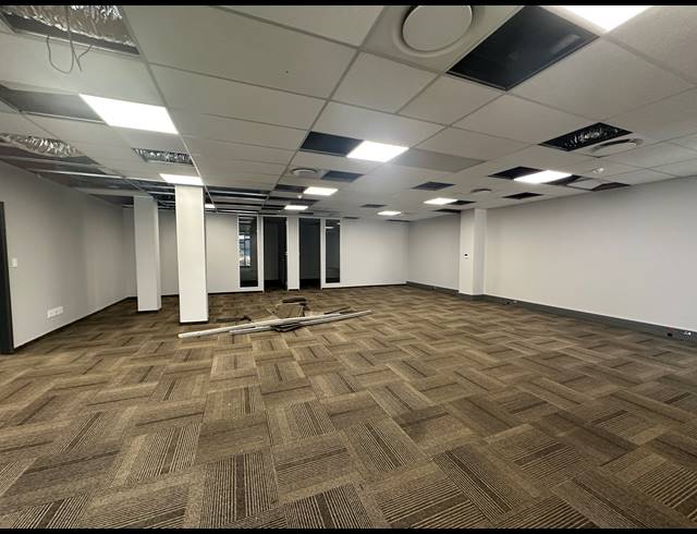 201.80M² OFFICE TO LET IN HIGHVELD